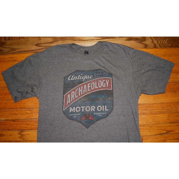Antique Archaeology Motor Oil American Pickers TShirt Mike Wolfe - Size Large - Picture 1 of 7